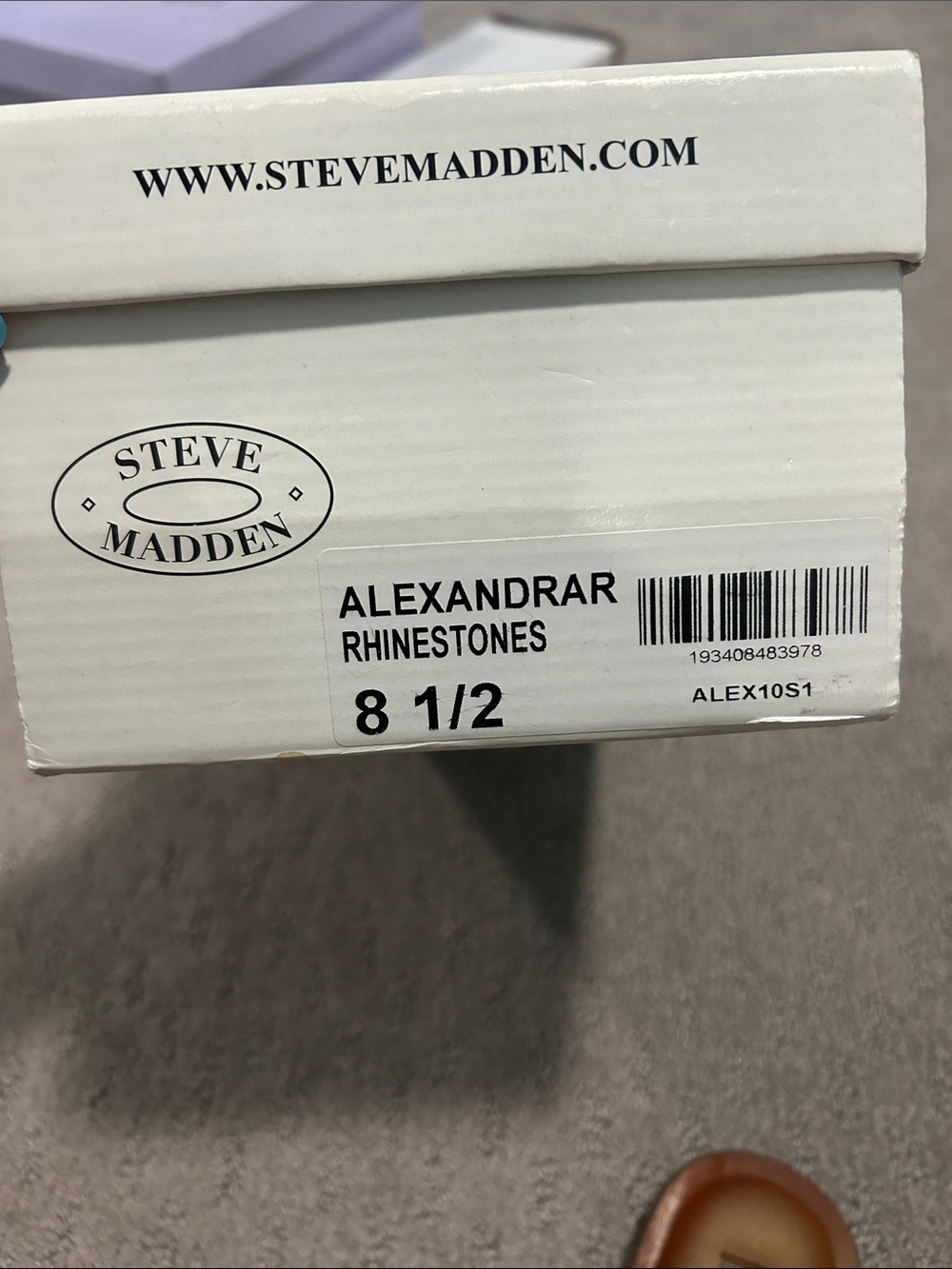 Shoe box label with brand